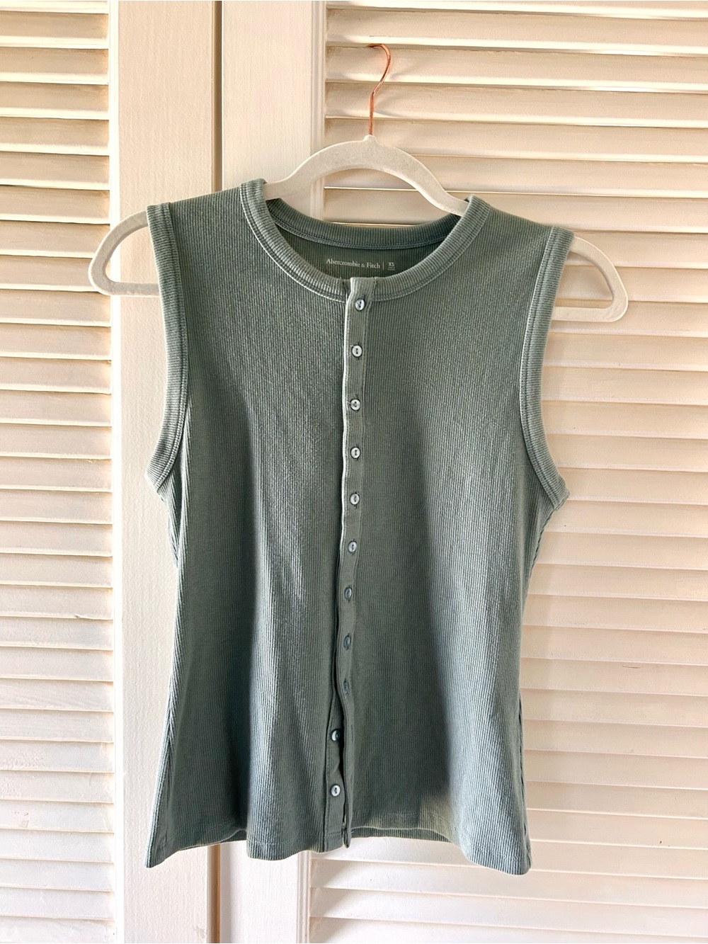 Abercrombie & Fitch Slash Light Green Button-Through Ribbed Tank
